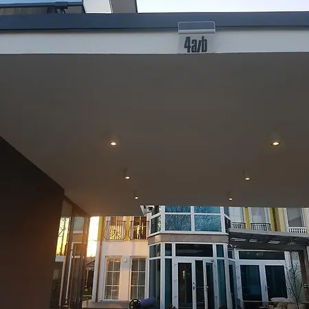 Apartahotel Deluxe &