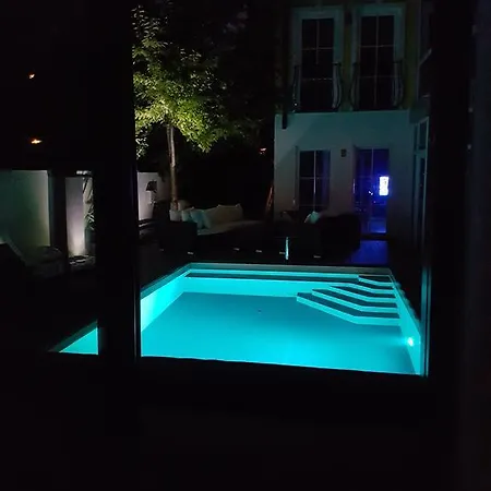 Apartahotel Deluxe & Vösendorf