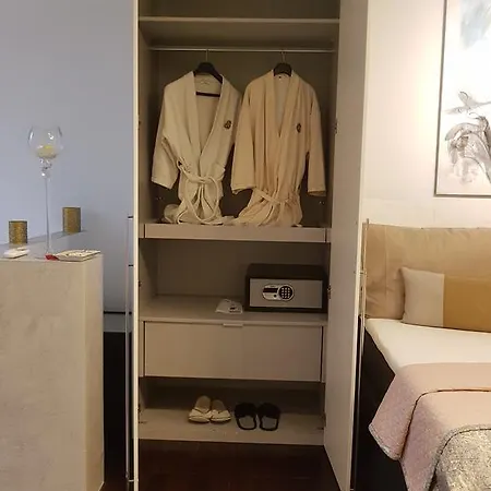 Apartahotel Deluxe & 2*