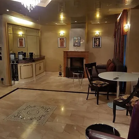 Apartahotel Deluxe & 2*