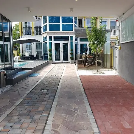 Deluxe & Apartahotel Vösendorf