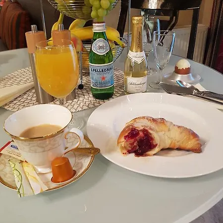 Apartahotel Deluxe & 2*