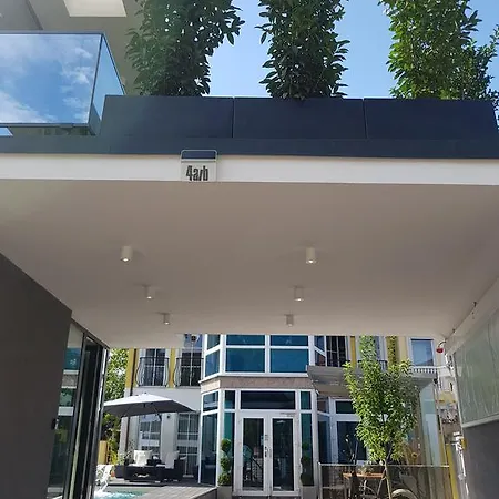 Apartahotel Deluxe & Vösendorf